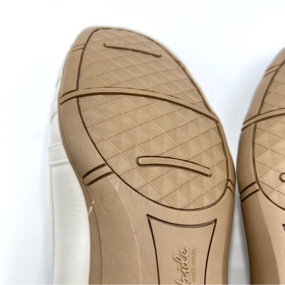 8.5W 8.5 WIDE LifeStride Diverse White Faux Vegan Leather Ballet Flats Shoes NEW - Picture 10 of 13
